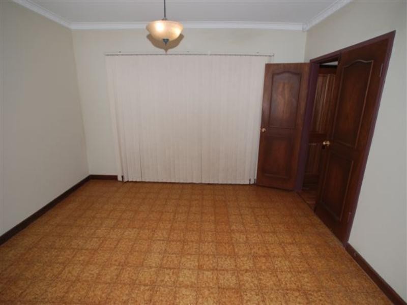 12 Chifley Street, Hope Valley SA 5090