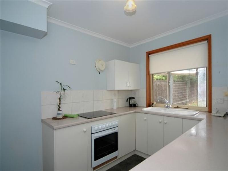 8/36 Debenham Court, Greenwith SA 5125