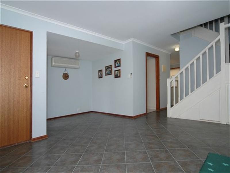 8/36 Debenham Court, Greenwith SA 5125