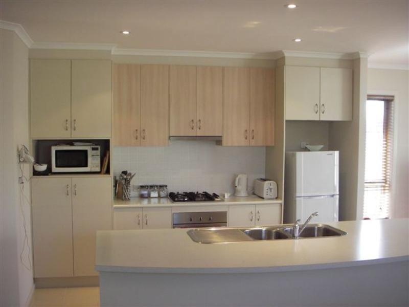 2A Manoora Street, Greenacres SA 5086