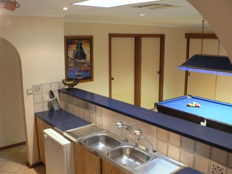 2 Henryk Drive, Hillbank SA 5112