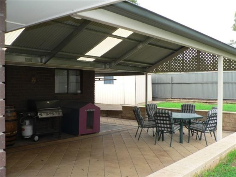 2 Henryk Drive, Hillbank SA 5112