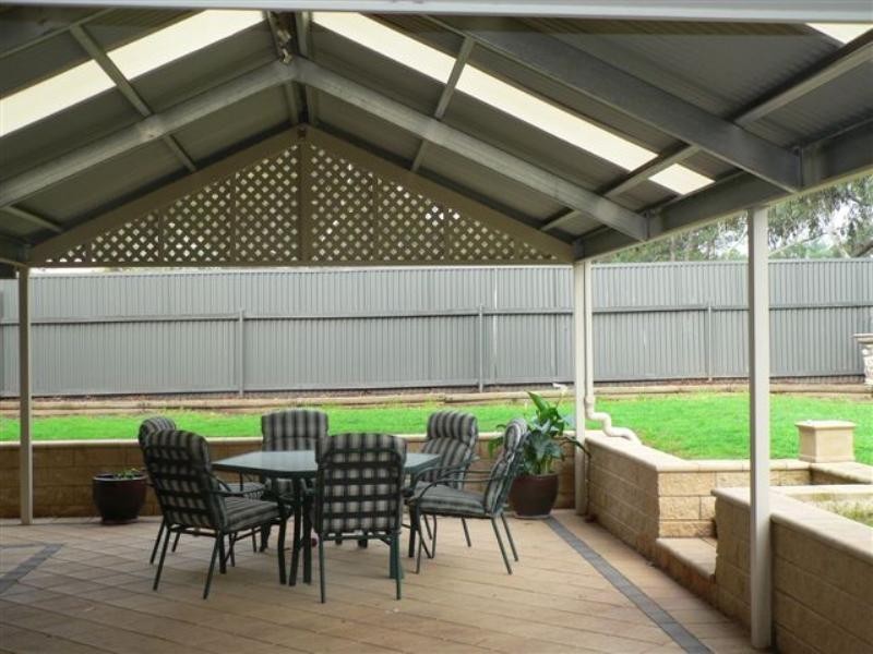 2 Henryk Drive, Hillbank SA 5112