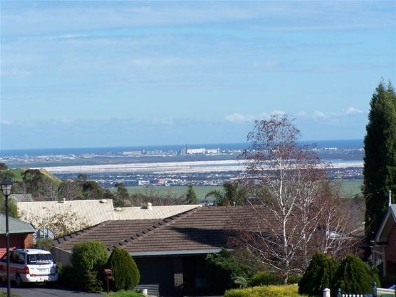 11 Pinewood Court, Golden Grove SA 5125