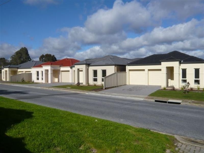 53 B Honeysuckle Drive, Hope Valley SA 5090