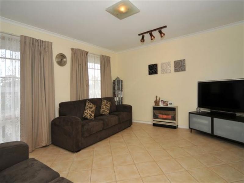 10 Green Crescent, Hillbank SA 5112