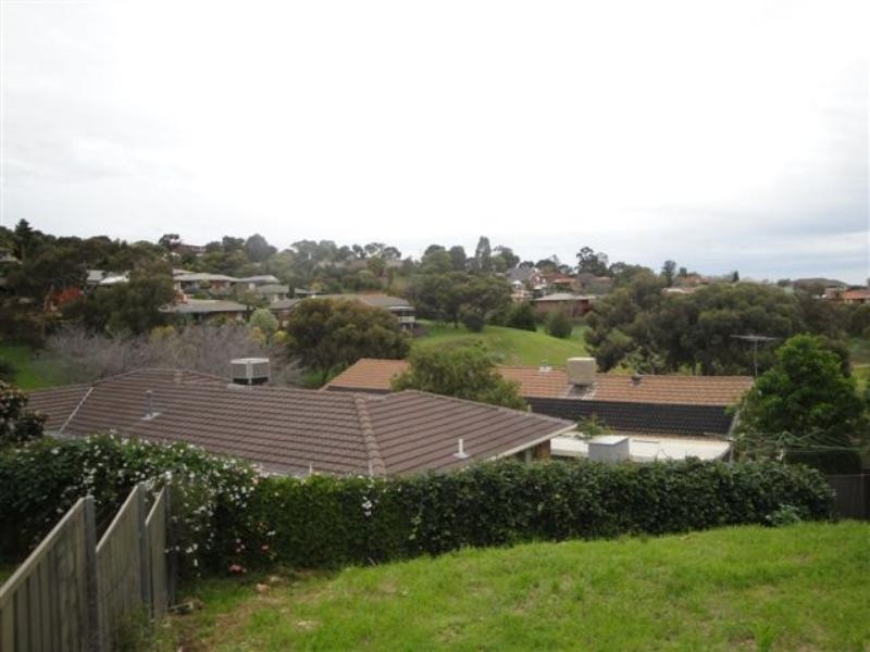 11 Grasslands Court, Wynn Vale SA 5127