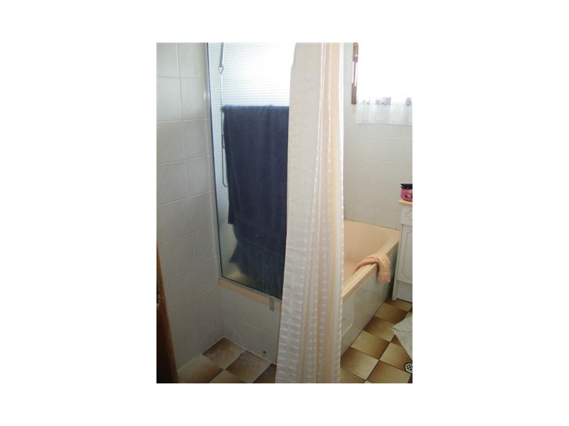 1 and 2, 4 Charlotte Drive, Paralowie SA 5108