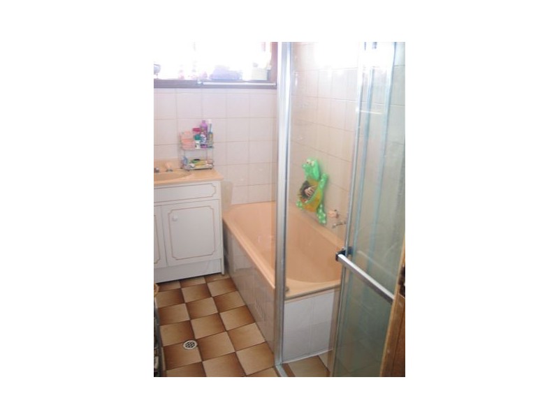 1 and 2, 4 Charlotte Drive, Paralowie SA 5108