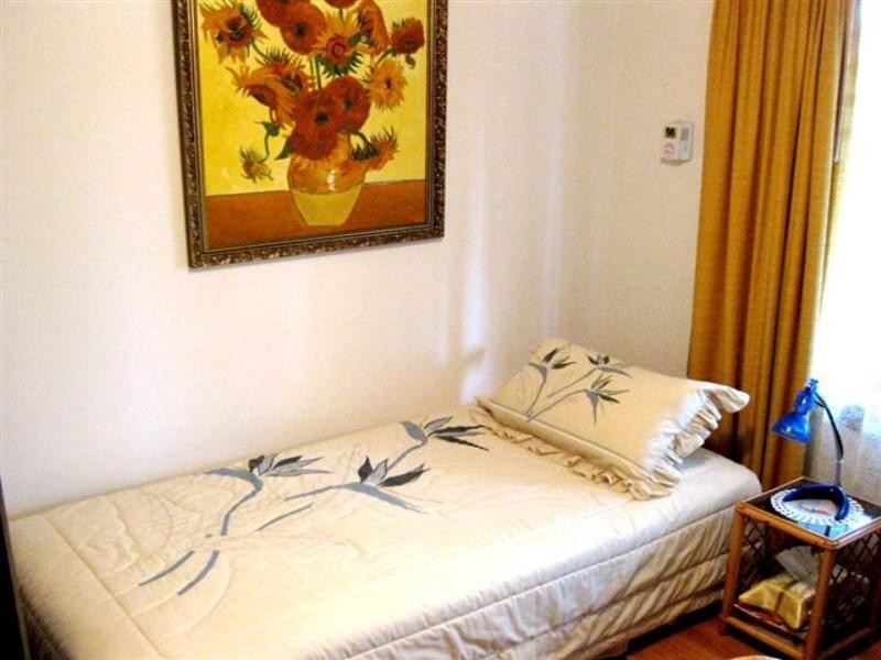 1 Helen Terrace, Valley View SA 5093