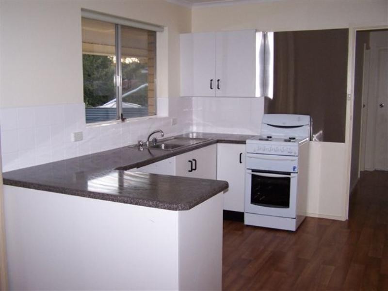 9 Lindsay Avenue, Valley View SA 5093