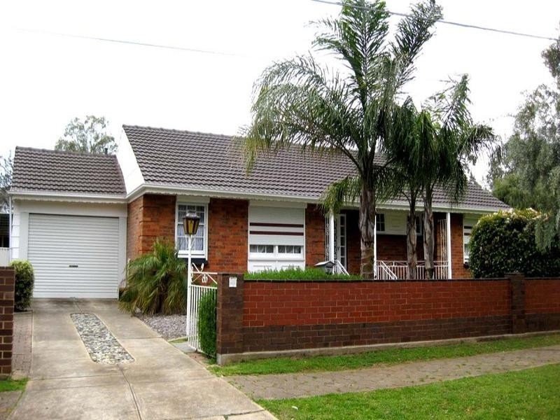 4 Elizabeth Crescent, Valley View SA 5093