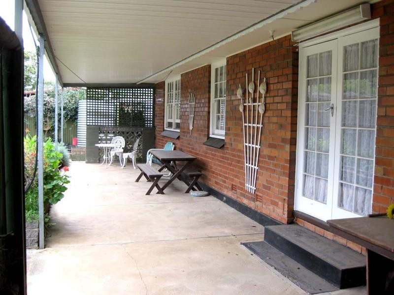 4 Elizabeth Crescent, Valley View SA 5093