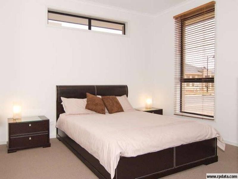 10 Weira Street, Mawson Lakes SA 5095