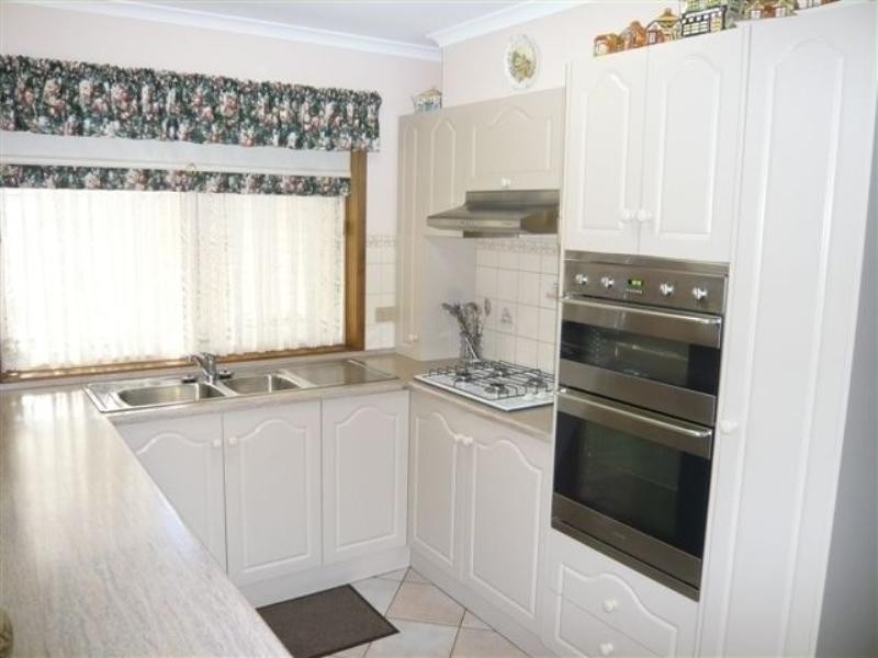 16 Tom Packer Drive, Athelstone SA 5076