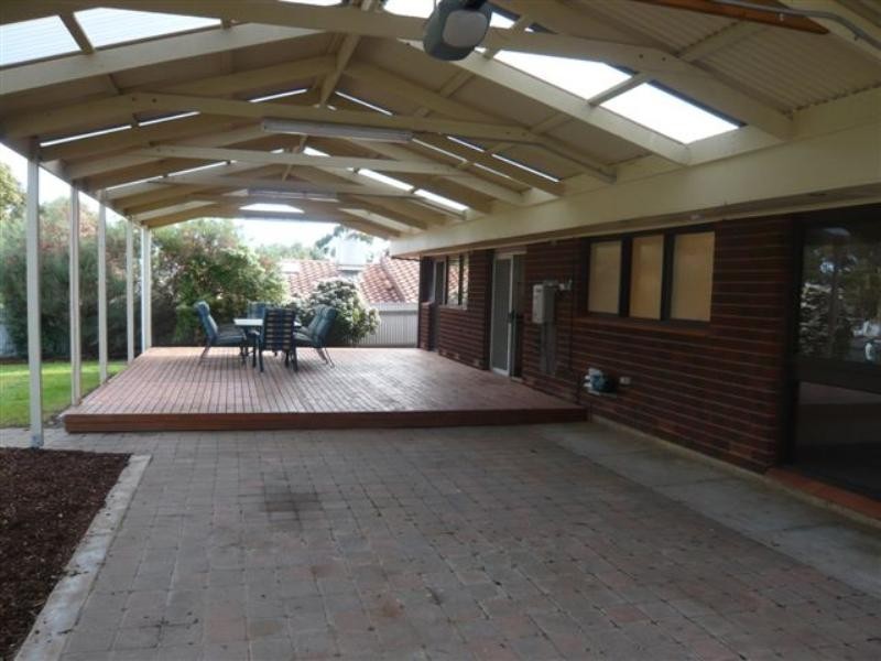 5 Bass Court, Fairview Park SA 5126