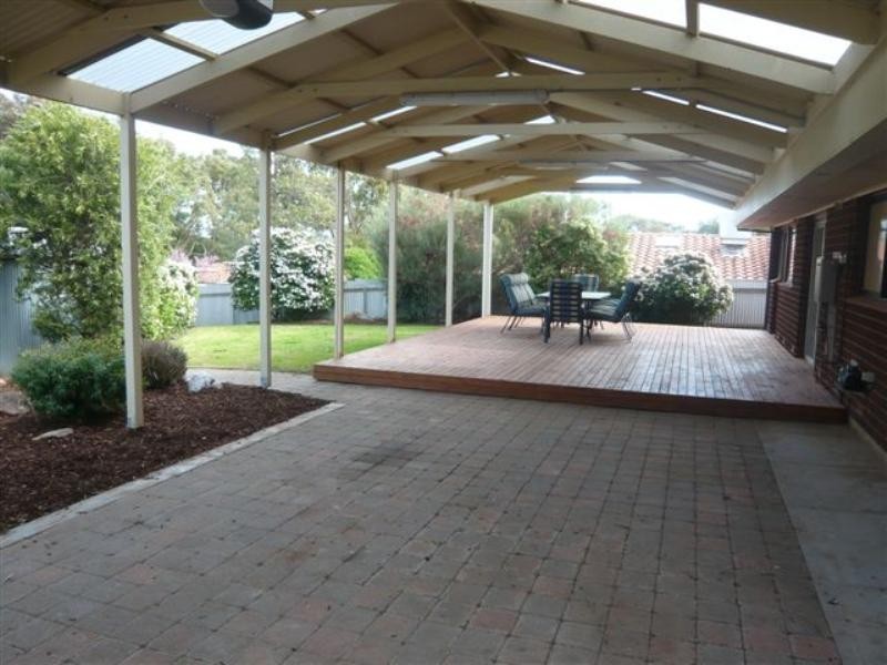 5 Bass Court, Fairview Park SA 5126