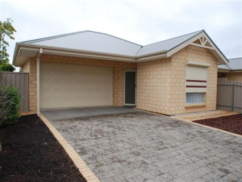 16 Leander Crescent, Greenacres SA 5086