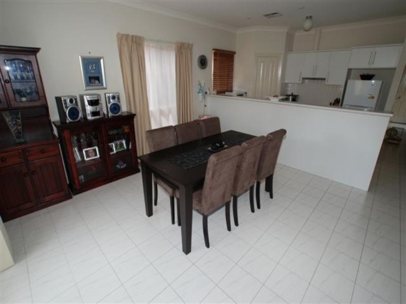 16 Leander Crescent, Greenacres SA 5086