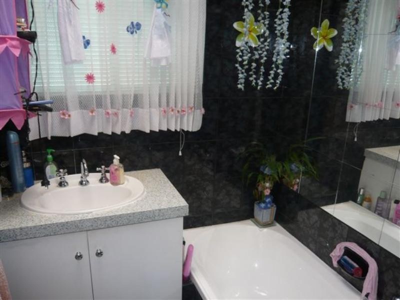 8 Robin Terrace, Hope Valley SA 5090