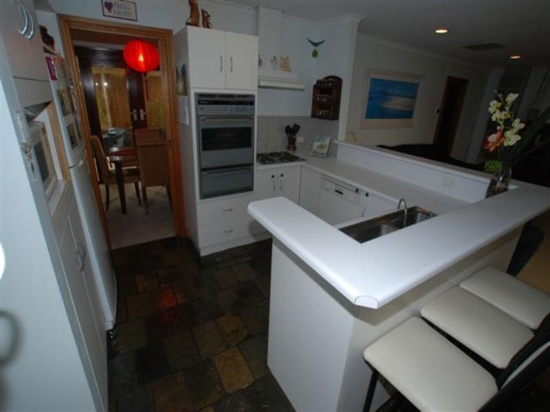 31 Burford Crescent, Redwood Park SA 5097