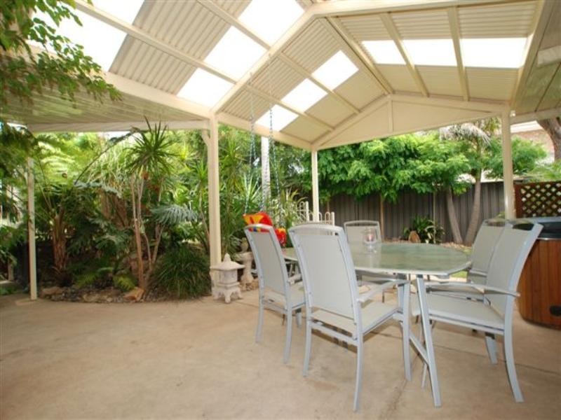 31 Burford Crescent, Redwood Park SA 5097