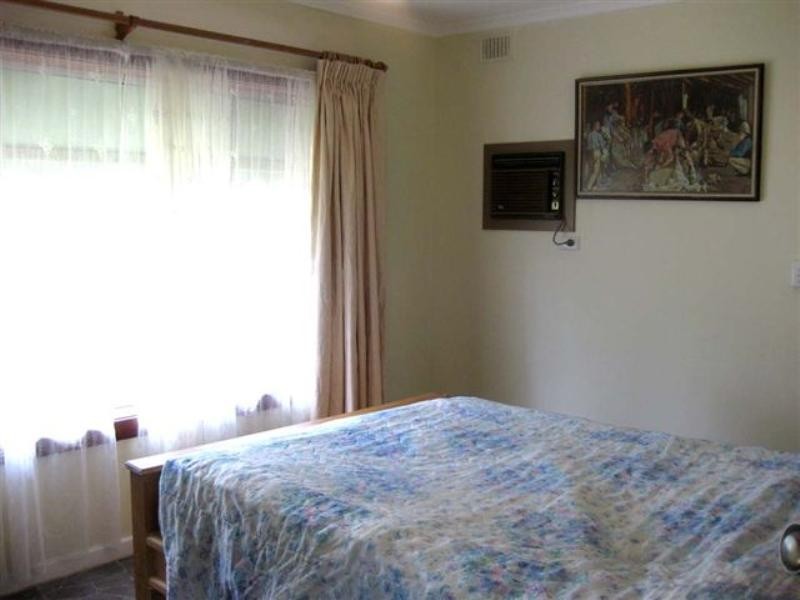 14 Helen Terrace, Valley View SA 5093