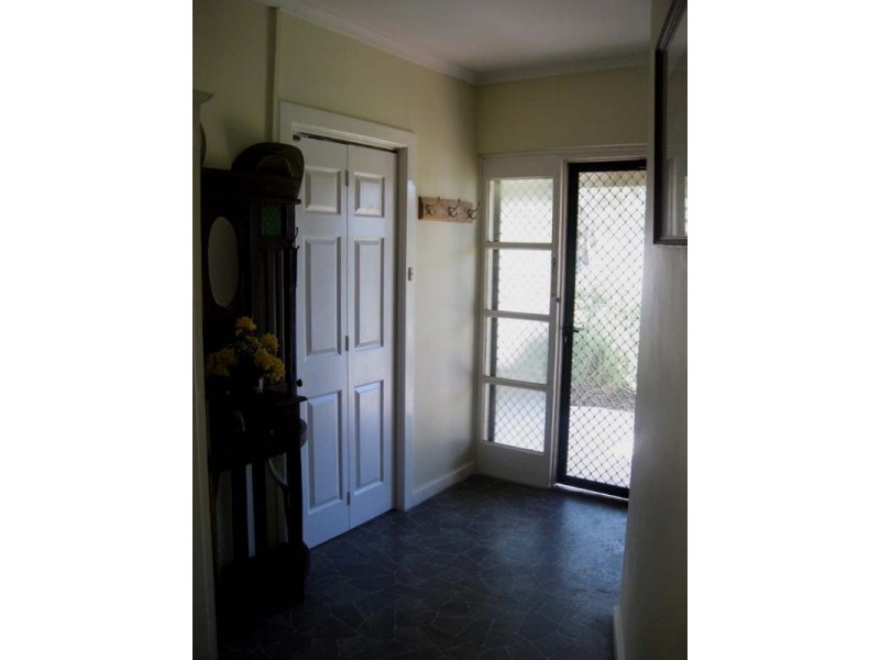 14 Helen Terrace, Valley View SA 5093