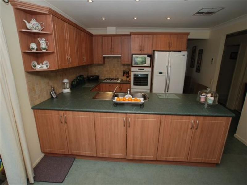 12 Holmeswood Court, Para Hills West SA 5096