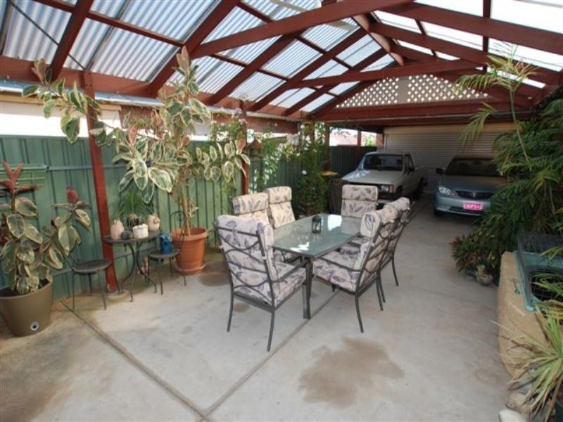 12 Holmeswood Court, Para Hills West SA 5096