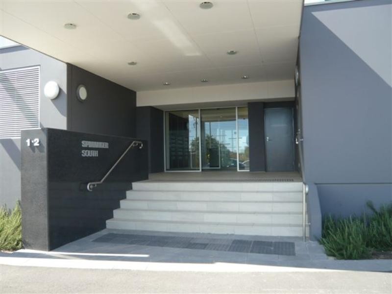 1-2 Tarni Court, New Port SA 5015