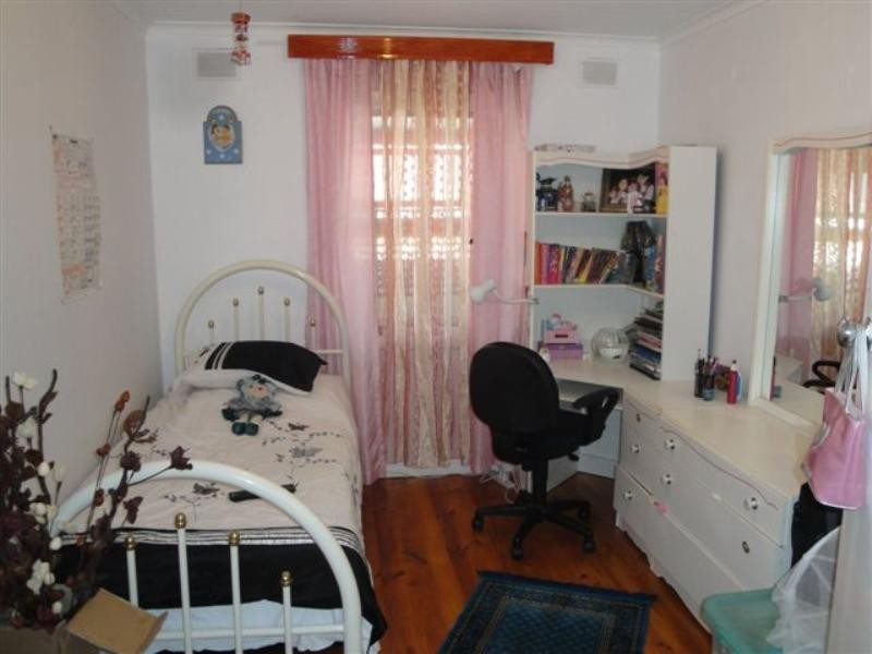 10 Gay Avenue, Gilles Plains SA 5086