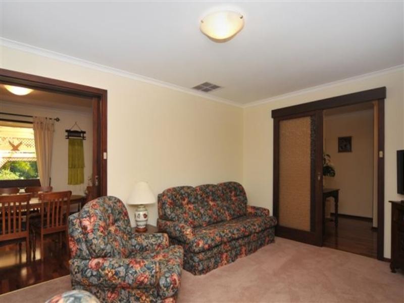 5 Pumphrey Court, Redwood Park SA 5097