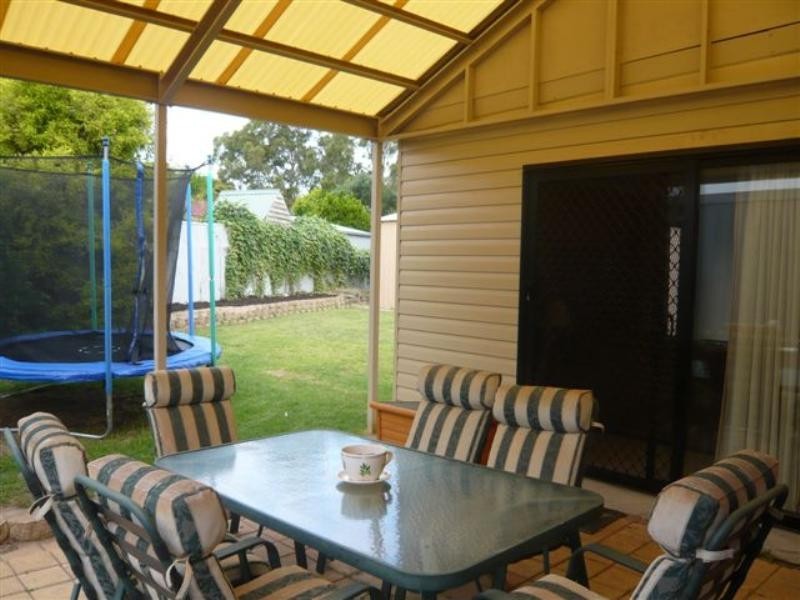 9 Wedge Street, Fairview Park SA 5126