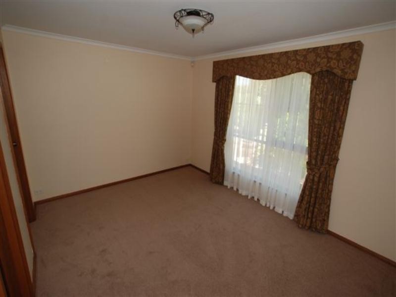 26 Trevithick Crescent, Redwood Park SA 5097