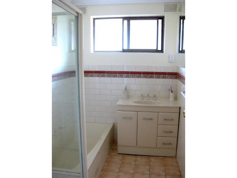 6 College Avenue, Valley View SA 5093