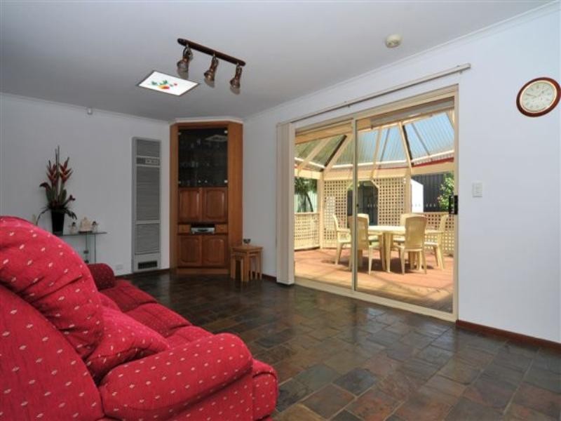 18 St Annes Court, Wynn Vale SA 5127