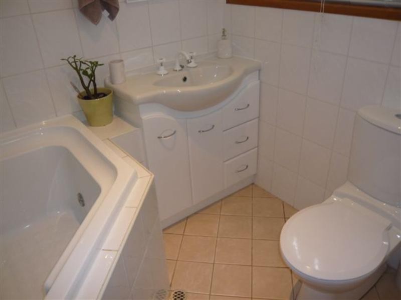 2 Jasper Court, Banksia Park SA 5091