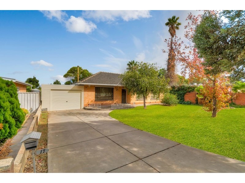 17 Morris Drive, Valley View SA 5093