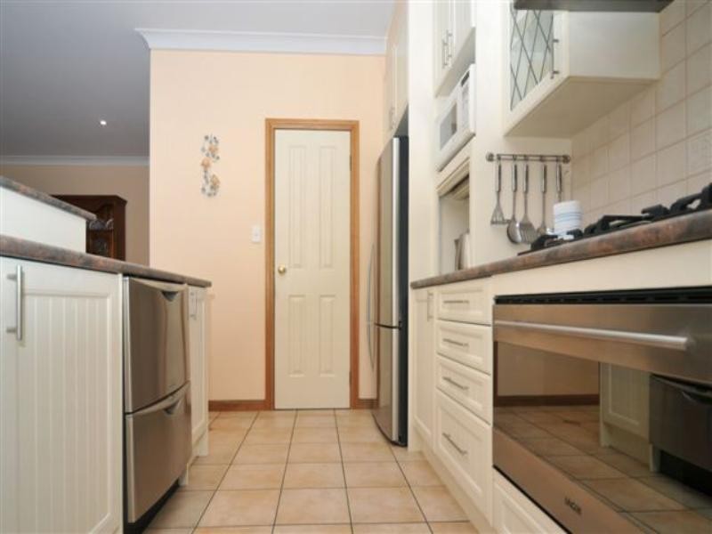 16 Bartlett Court, Golden Grove SA 5125