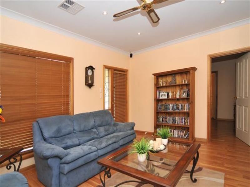 16 Bartlett Court, Golden Grove SA 5125