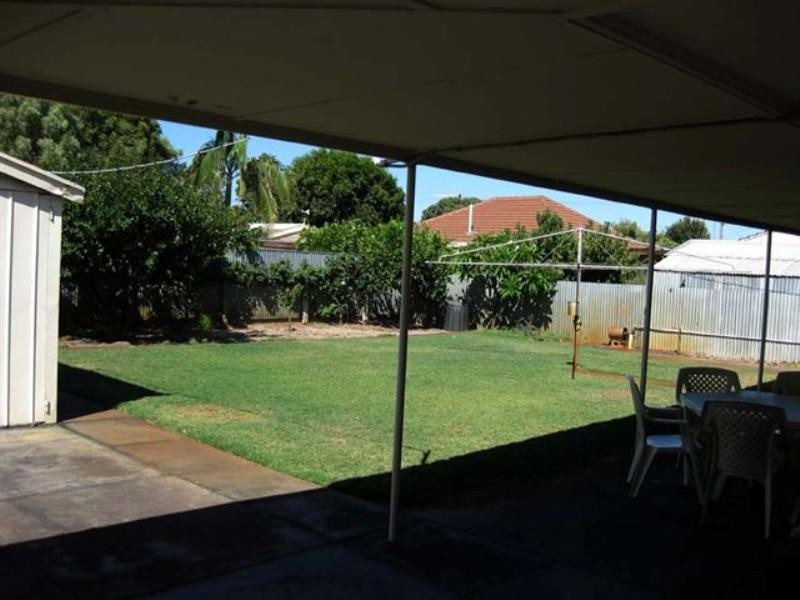 2 Beachway Avenue, Semaphore Park SA 5019