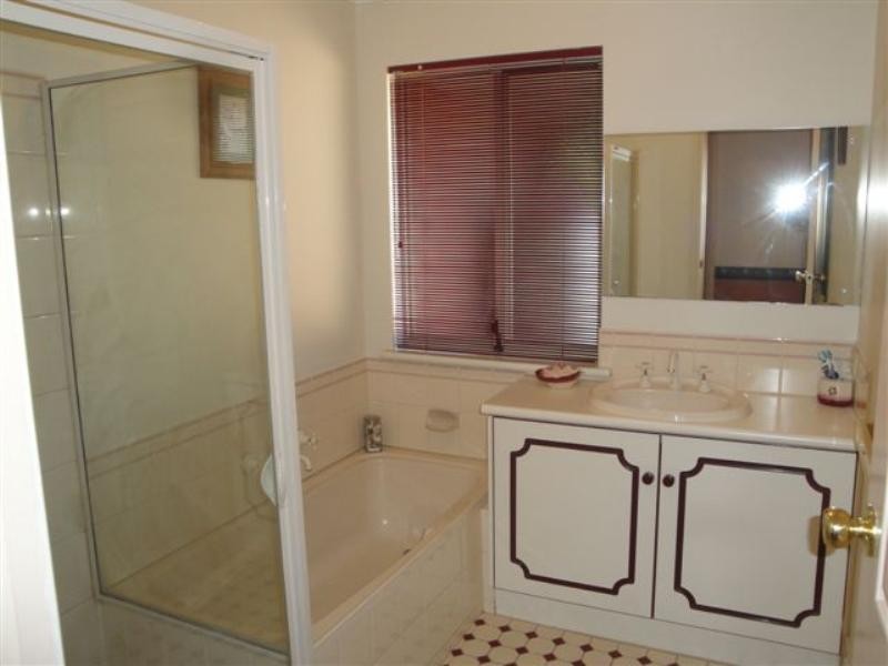 9 Halcyon Avenue, Greenwith SA 5125