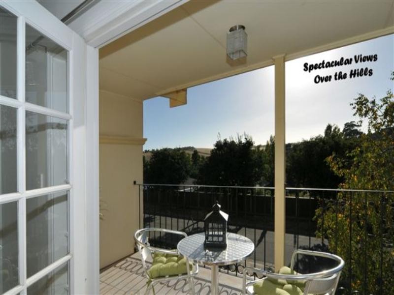 16 Trenoweth Close, Greenwith SA 5125