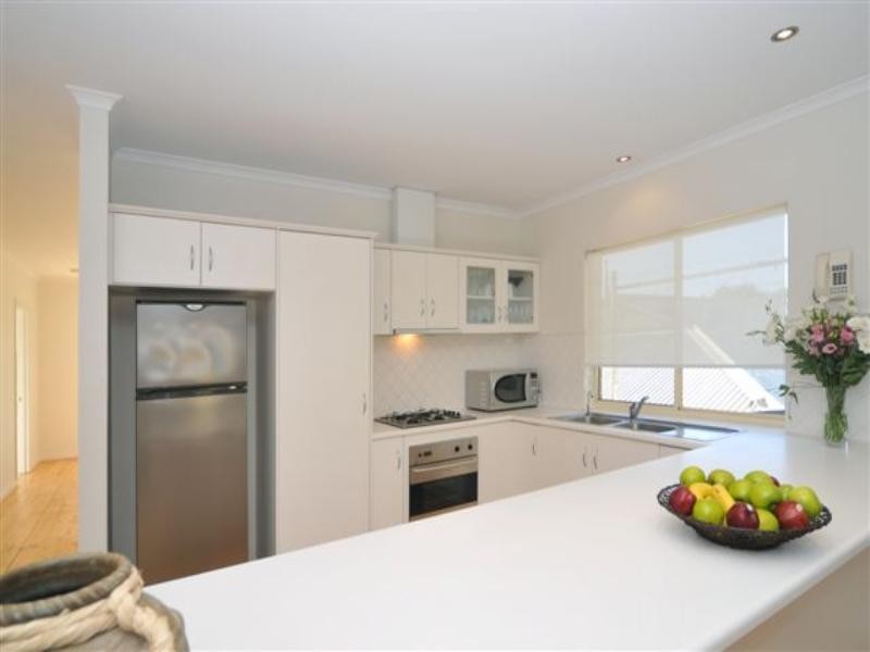 16 Trenoweth Close, Greenwith SA 5125