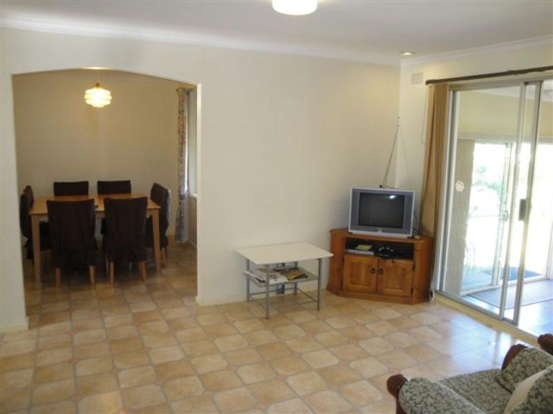 11 Barton Court, St Agnes SA 5097