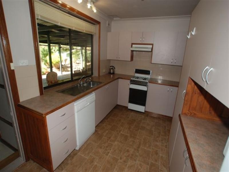 16 Sherwood Drive, Redwood Park SA 5097