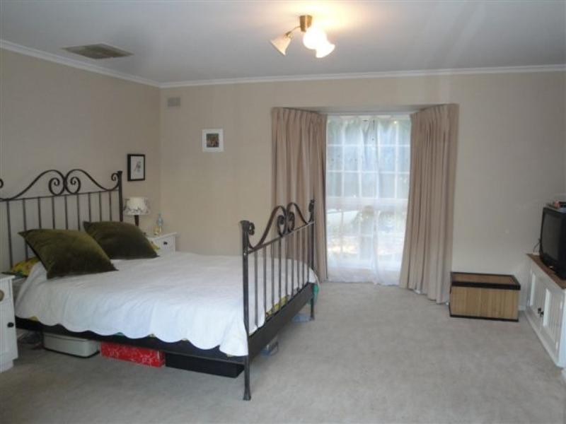 17 Lovelock Street, Highbury SA 5089