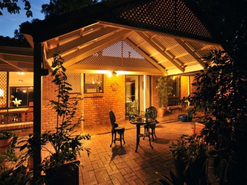 6 Pumphrey Court, Redwood Park SA 5097