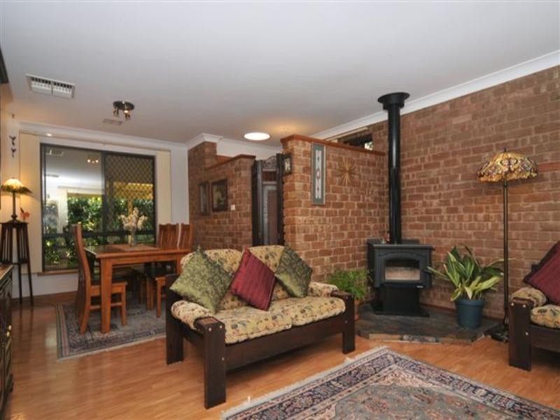 6 Pumphrey Court, Redwood Park SA 5097